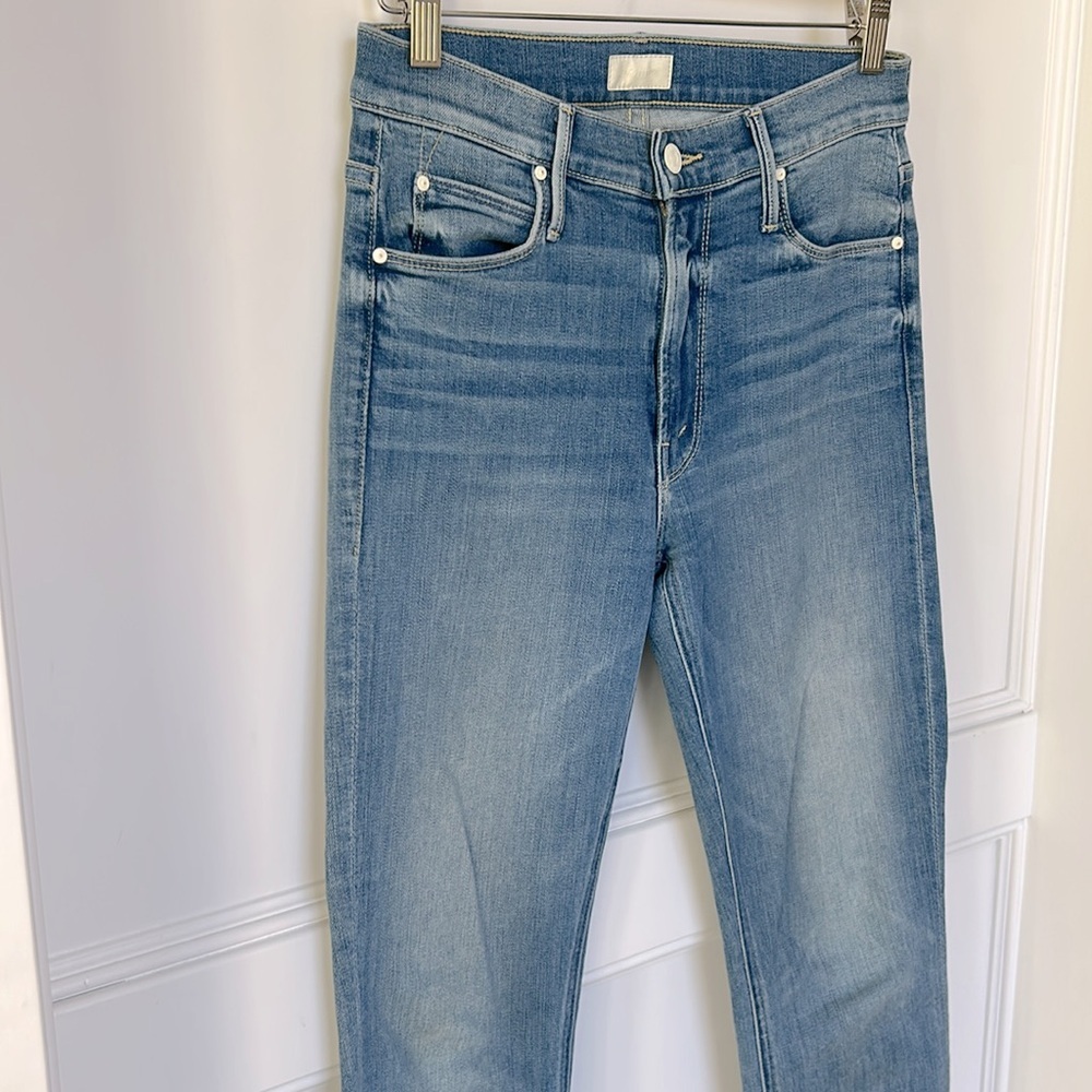MOTHER The Mid-Rise Dazzler Crop Fray Jeans Blowing Kisses Womens Size 27 - Picture 4 of 15
